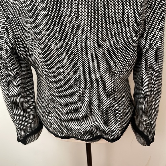 The Limited Tweed Jacket - Picture 12 of 16